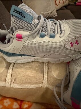 Under Armour Light Gray Sneakers with Teal and Pink Accents